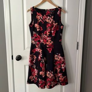 Like New American Living fit and flare floral dress